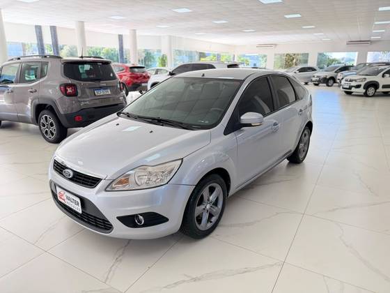 FORD FOCUS 1.6 GL SEDAN 16V FLEX 4P MANUAL FORD FOCUS 1.6 GL SEDAN 16V FLEX 4P MANUAL